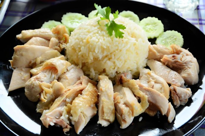 Hainan Chicken Rice at Yanjiang Hainan Chicken Rice Restaurant