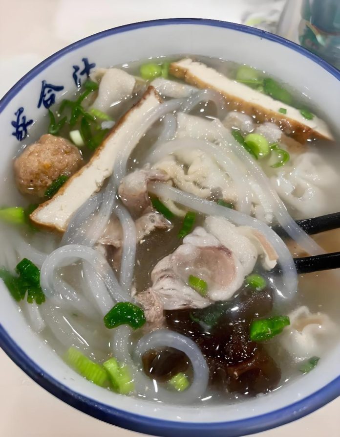 Lamb Soup with Bread