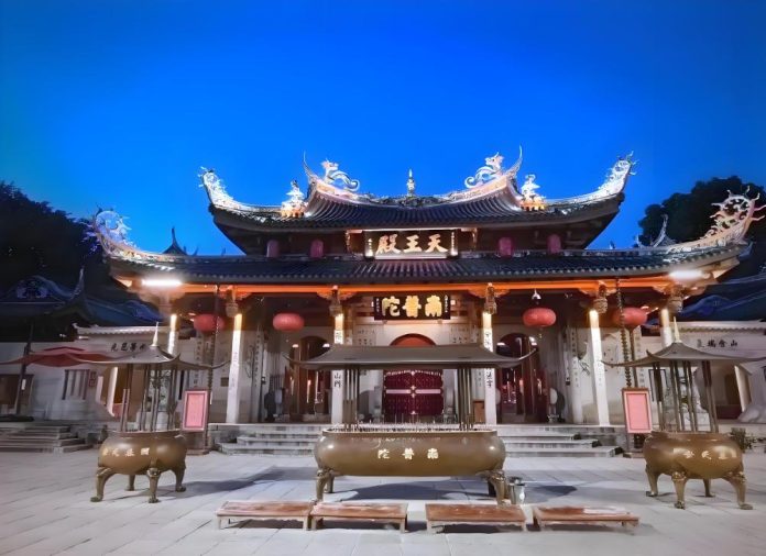 Nanputuo Temple