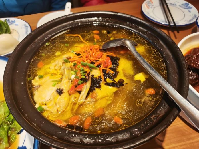 Stone Ear Stewed Free-Range Chicken